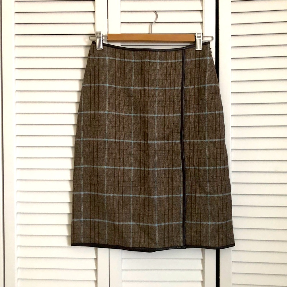 Ladies skirt